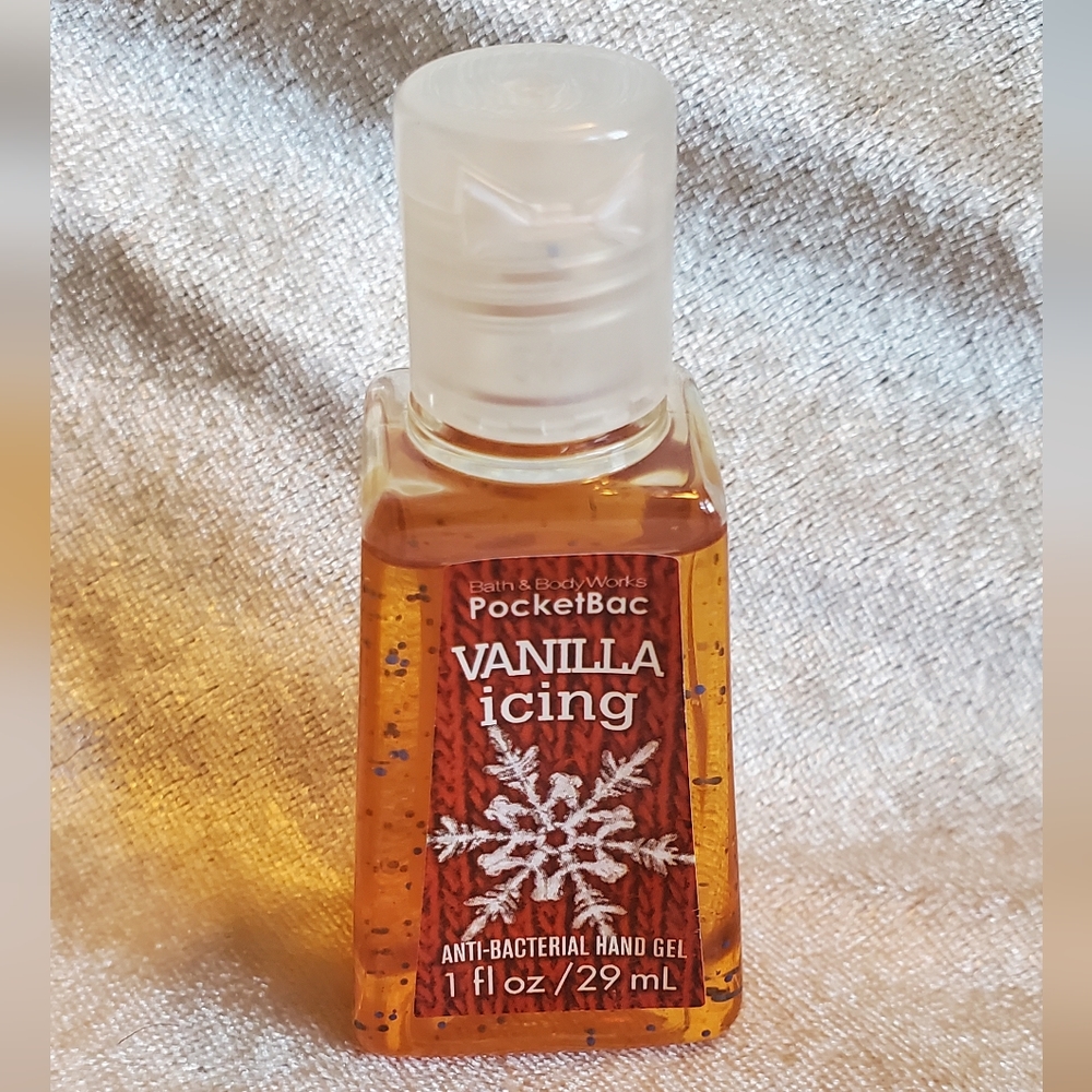 3/$15 Bath & Body Vanilla Icing PocketBac Hand Gel Anti…